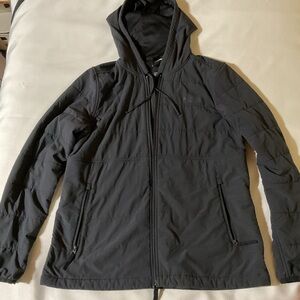 The North Face Women’s Black Lightweight Puffer Jacket